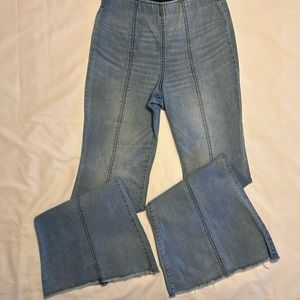 Tinseltown Juniors High Rise Pull-On Flare Legs Faded Blue Denim Jeans Size 5